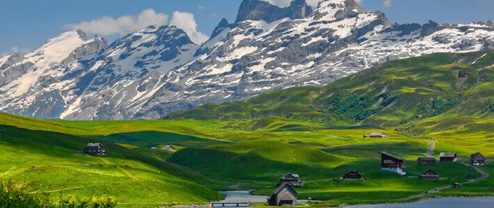 Berge und Täler bestimmen die Schweizer Landschaft