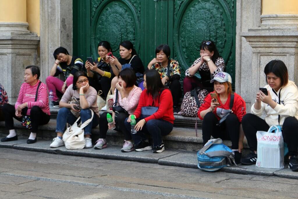 Touristen aus China auf der Strasse