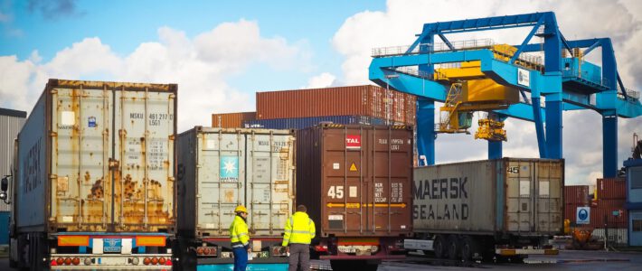 Container auf Lastwagen für Importe