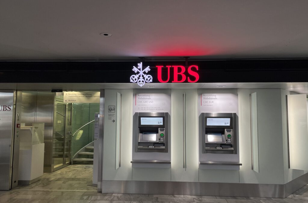 Geldautomaten der Grossbank UBS