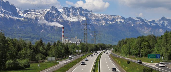 Eine Autobahn in der Schweiz