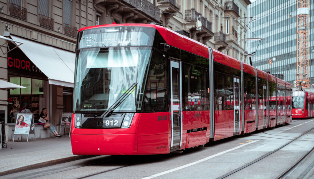 Neue Trams in Bern von Stadler Rail