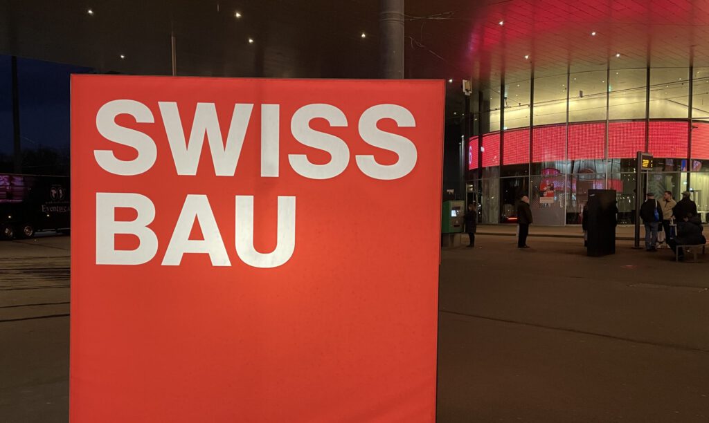 Der Eingang zur Swissbau an der Messe Basel