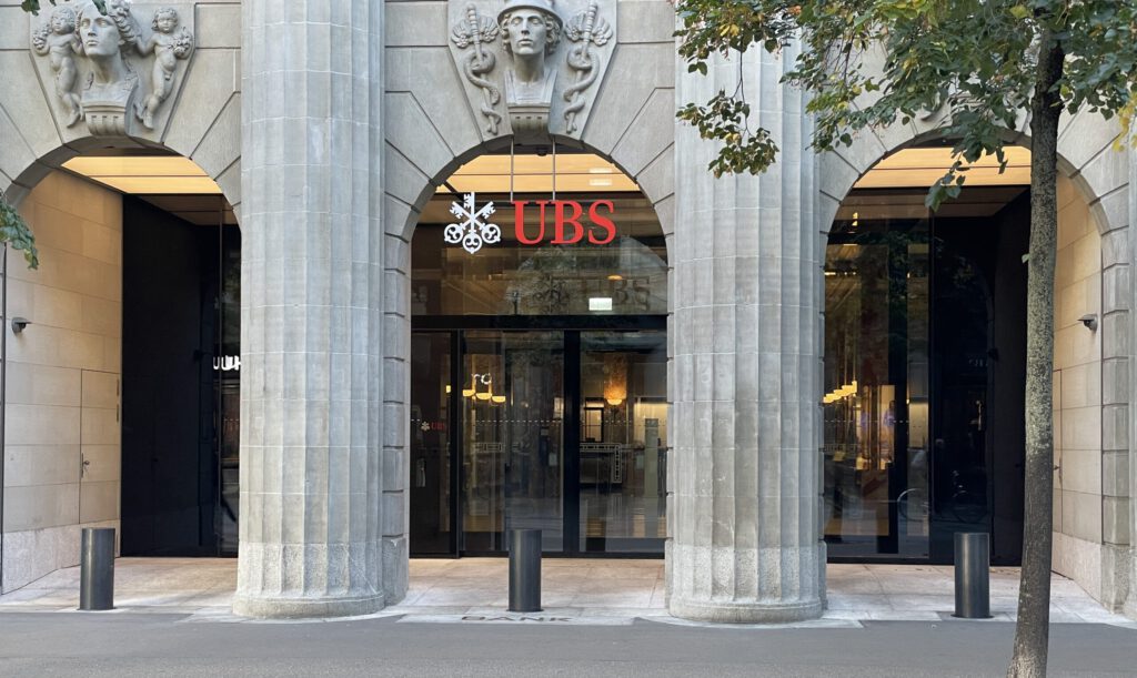 Grossbank UBS an der Zürcher Bahnhofstrasse