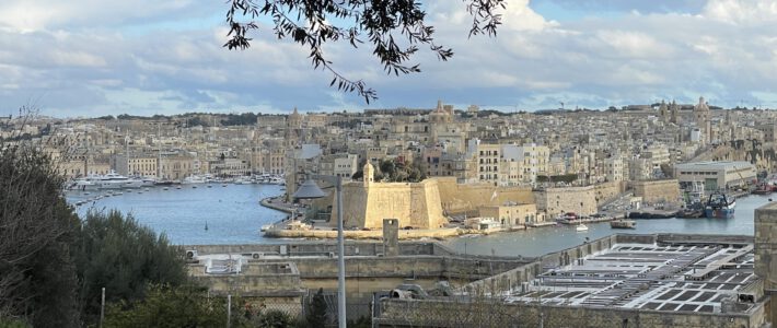 Ein Blick auf die Hauptstadt Maltas Valletta