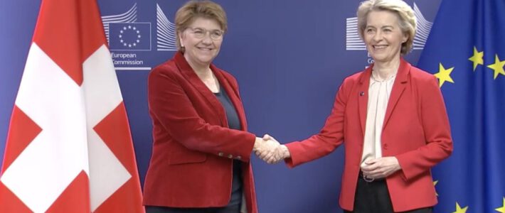 Schweizer Bundespräsidentin Viola Amherd mit EU-Kommissionspräsidentin Ursula von der Leyen