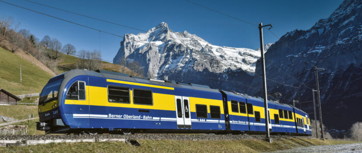 Ein Zug der Berner Oberland-Bahnen