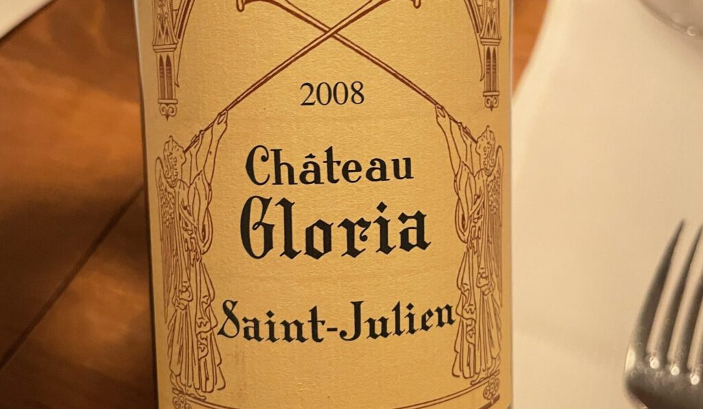 Eine Weinflasche von Château Gloria