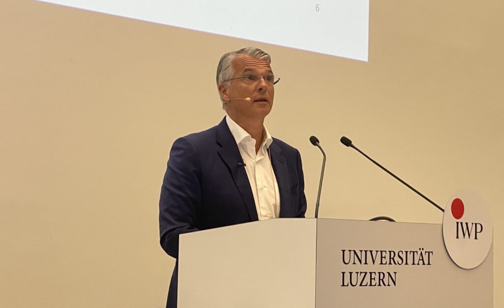 UBS CEO Sergio Ermotti presented his views at the University of Lucerne
