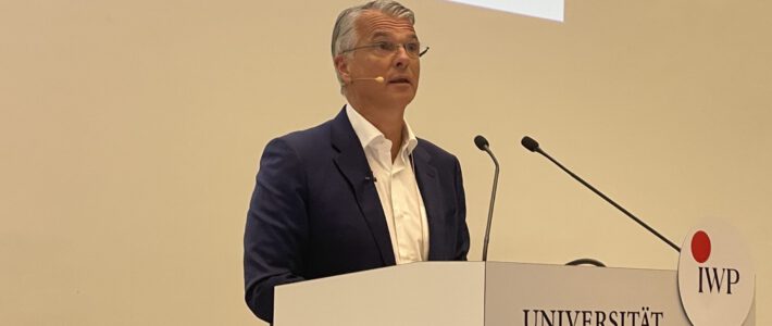 UBS CEO Sergio Ermotti presented his views at the University of Lucerne