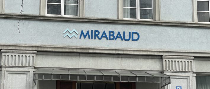 Logo der Privatbank Mirabaud an einem Gebäude in Zürich