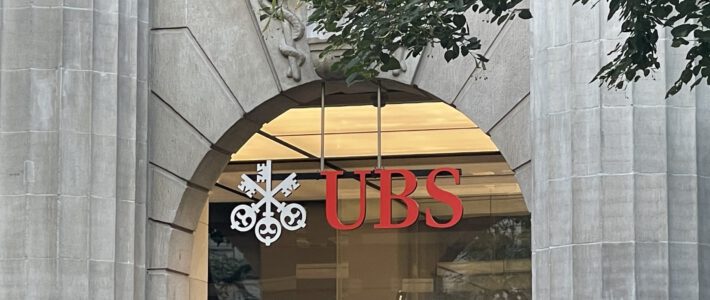 Die Grossbank UBS an der Zürcher Bahnhofstrasse