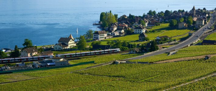 Ein Blick auf Lausanne und den Genfersee