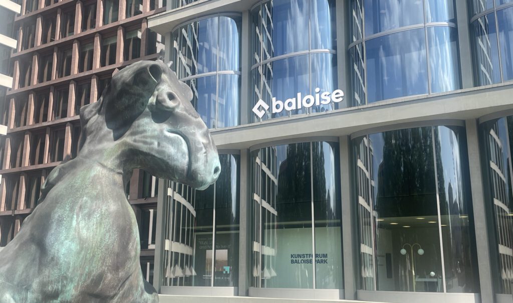 Eine Skulptur vor dem Hauptsitz der Baloise-Gruppe in Basel