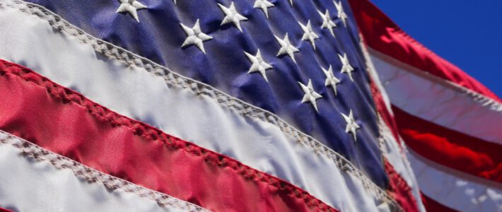 Eine US-Flagge im Wind