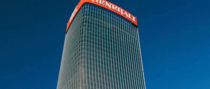 Generali-Turm mit Firmenlogo in Italien