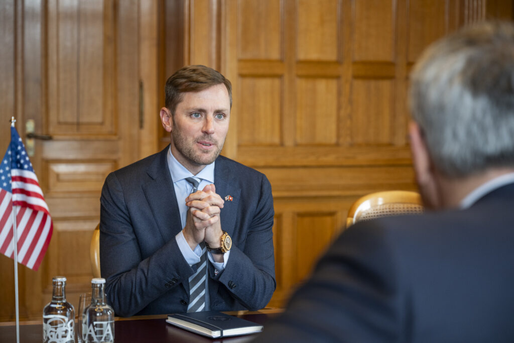 US-Botschafter Scott Miller im Schweizer Parlament