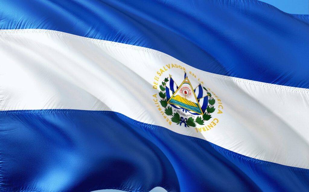 Eine Flagge von El Salvador