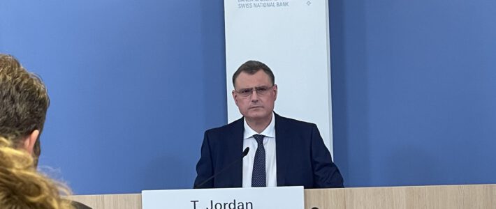 Thomas Jordan an einer Medienkonferenz der SNB