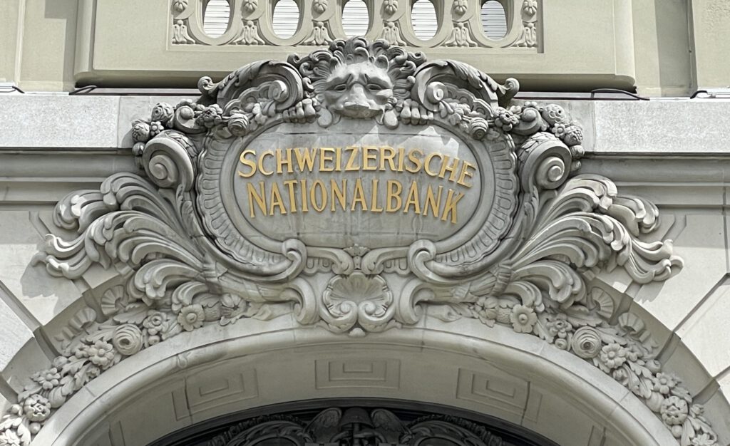 Logo der Nationalbank am Hauptsitz in Bern