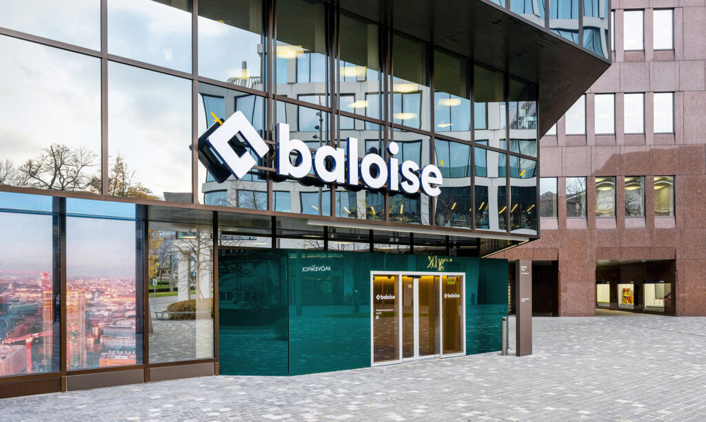 Logo der Baloise an einem Gebäude in Basel