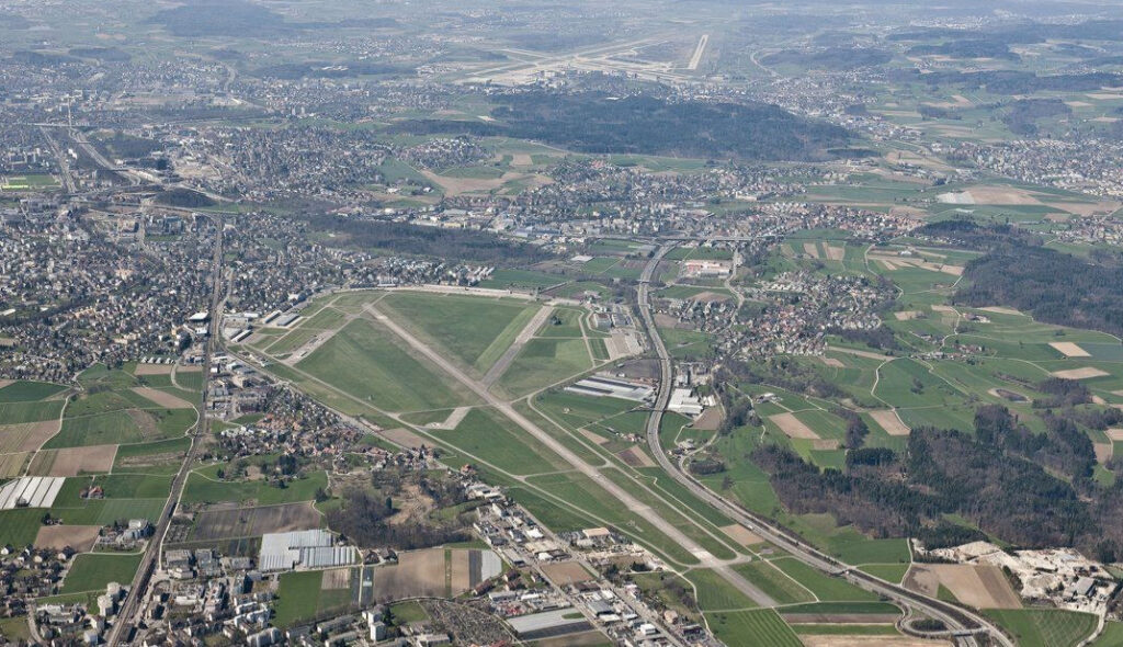 Blick auf den Flugplatz Dübendorf
