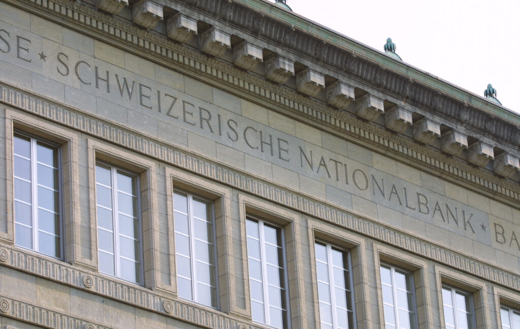 Logo der SNB am Hauptsitz in Zürich