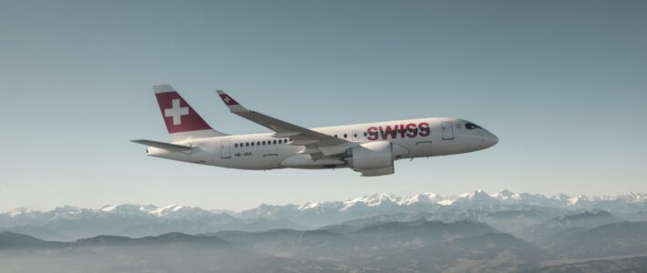 Ein Flugzeug der Swiss in der Luft
