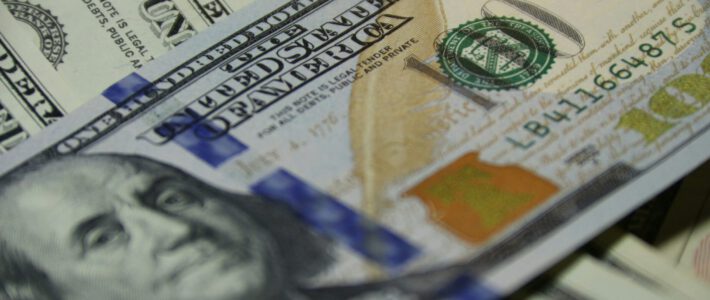 Stumpfsinniger Abgesang auf den Dollar Dollar-Noten