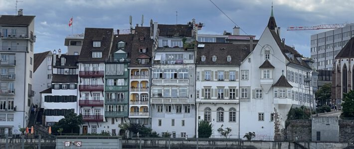 Häuser in Basel am Rhein