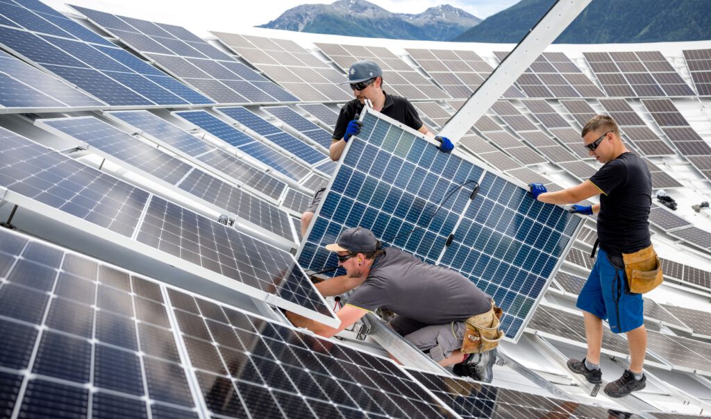 CKW-Solarmoneure auf einem Dach