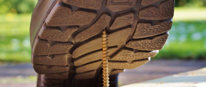 A long nail unter a shoe
