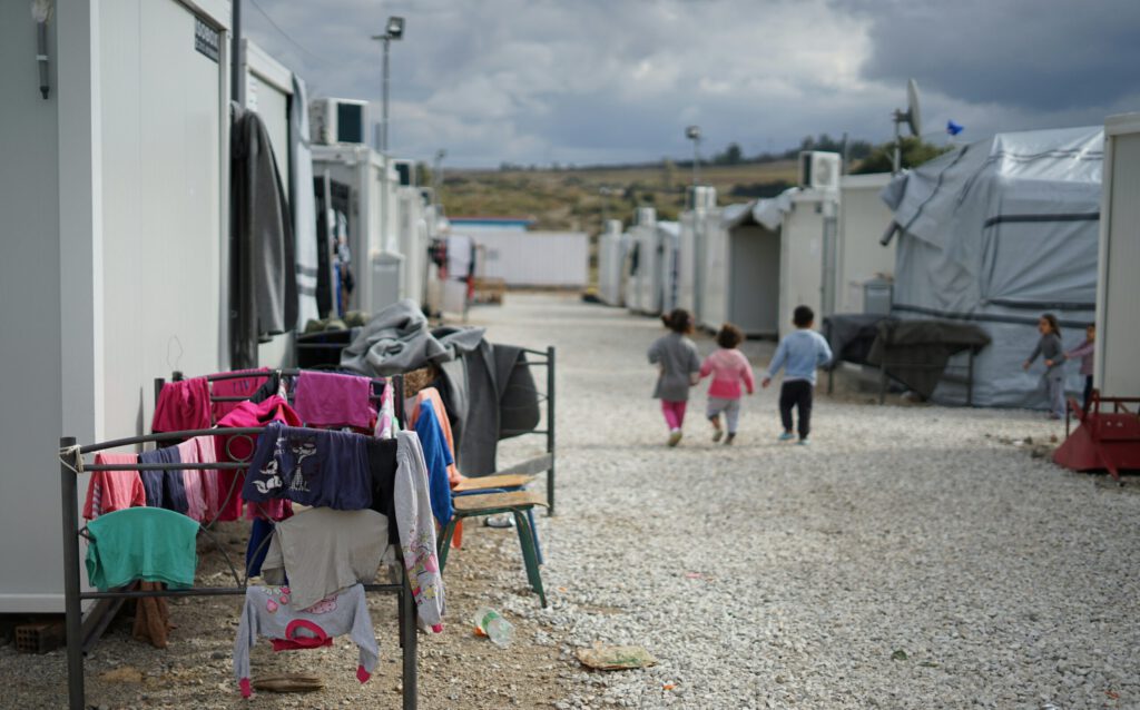 Ein Flüchtlingscamp mit Kindern