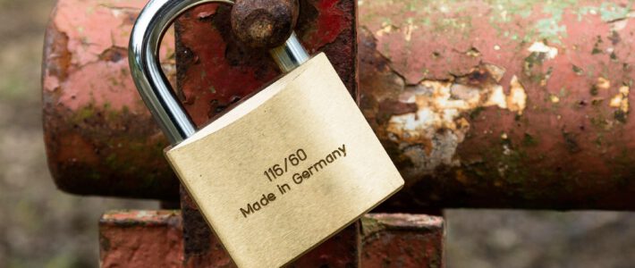Ein Vorhängeschloss mit dem Gütesiegel «Made in Germany»