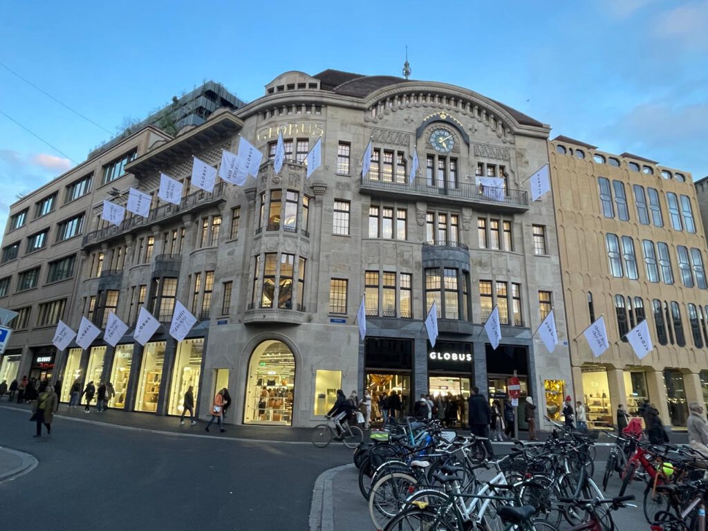 Der neue Globus in Basel