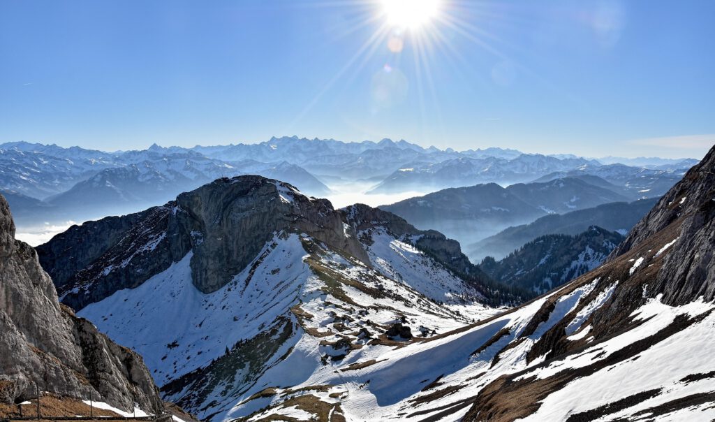 Blick über die Alpen vom Pilatus bei Luzern