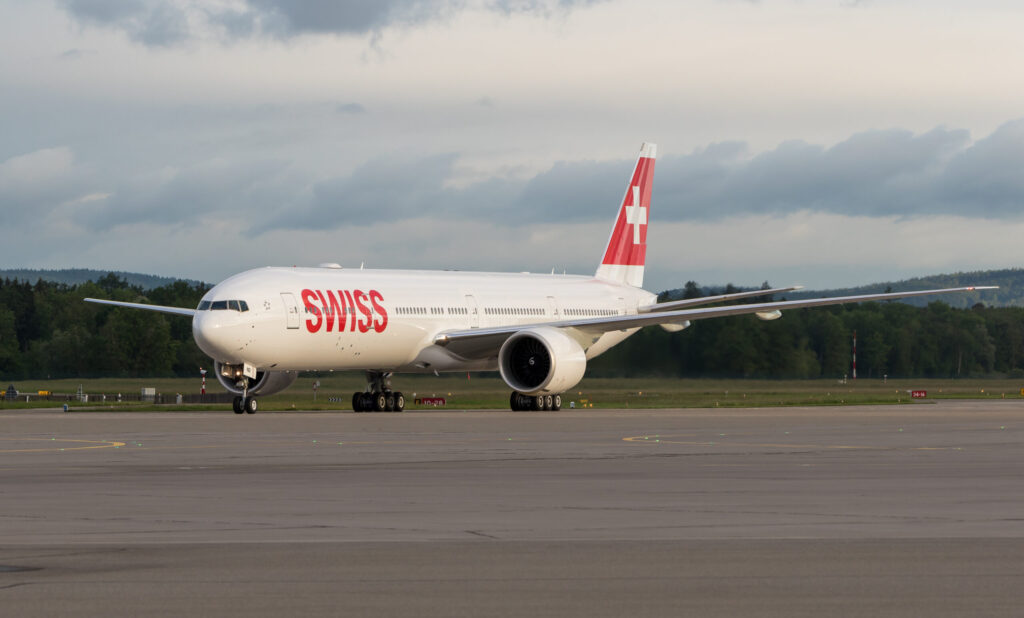 Swiss-Flugzeug am Boden