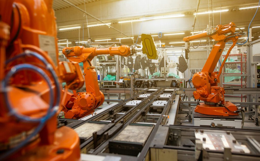 Eine Produktionsanlage mit Robotern