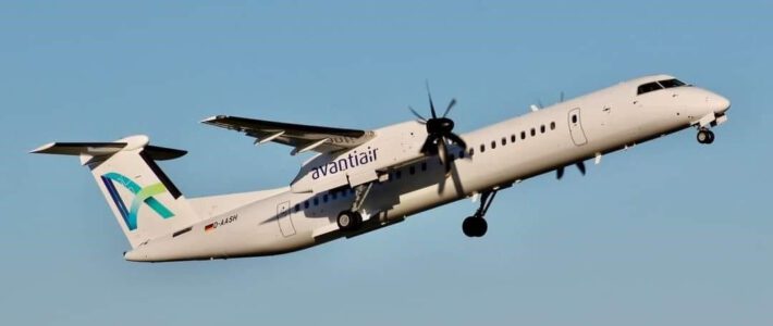 Ein Flugzeug der Avanti-Air in der Luft