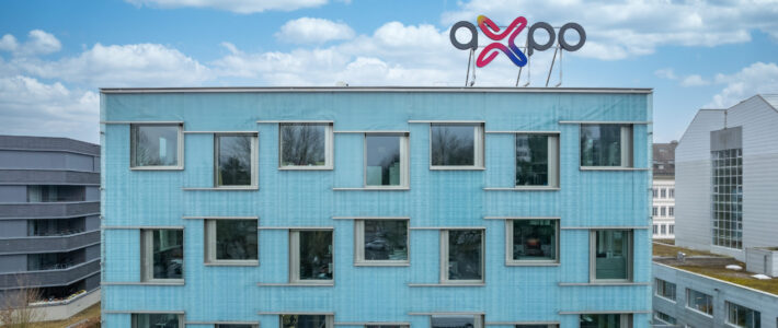 Axpo-Logo auf einem Gebäude