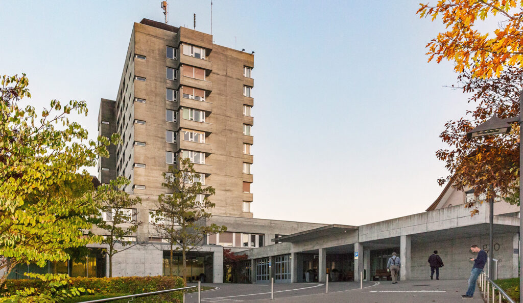 Spital Wetzikon im Herbst