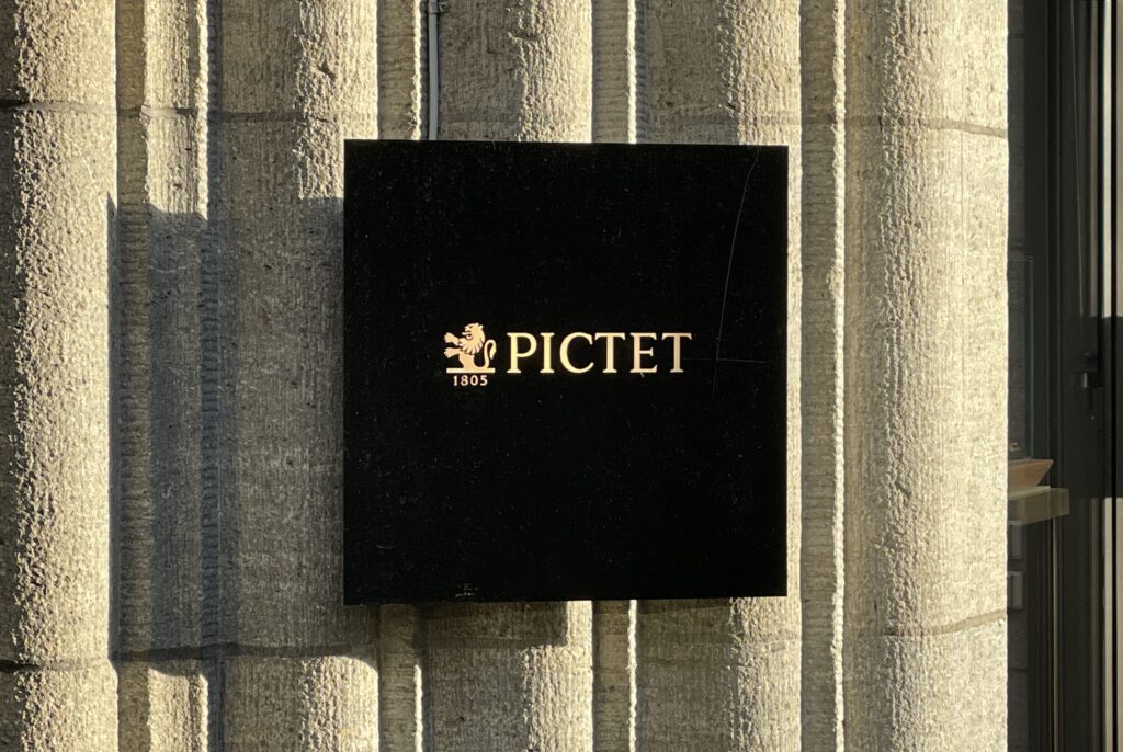 Logo of Pictet at Zurich's Bahnhofstrasse