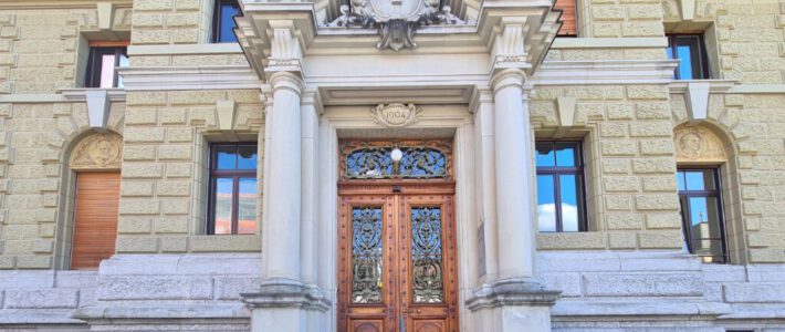 Wettbewerbshüter holen sich 238 Millionen von Banken Eingang zur Wettbewerbskommission Weko