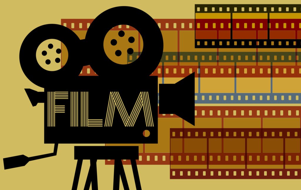 Ein Kinovorführapparat mit Filmen