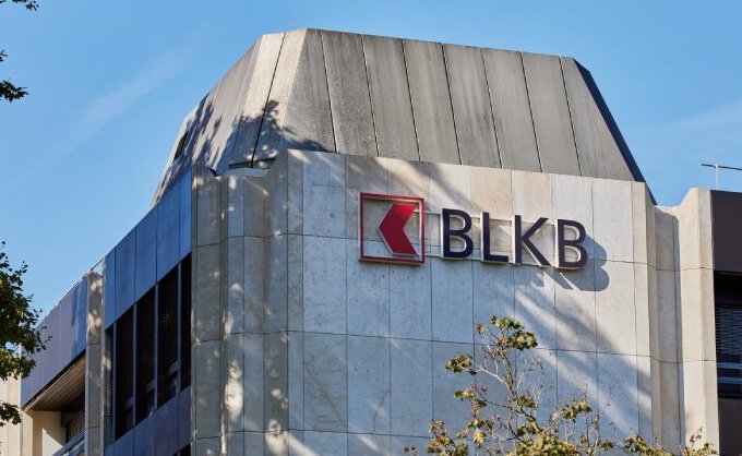 Logo der BLKB in Liestal BL am Hauptsitz