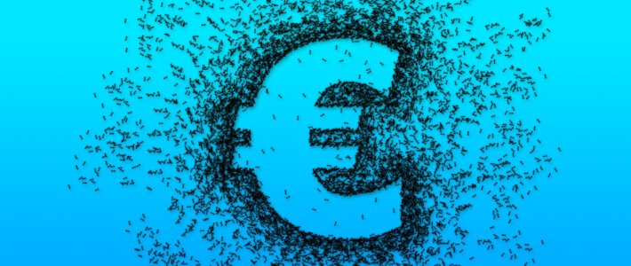 Viele gute Gründe für einen digitalen Euro Ein Euro-Zeichen vor blauem Hintergrund