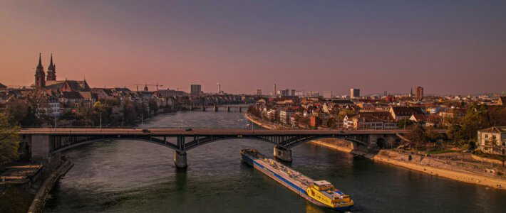 Blick über Basel-Stadt und den Rhein