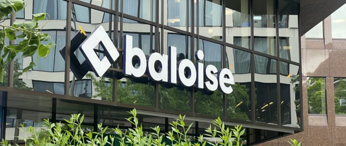Logo von Baloise an einem Gebäude in Basel