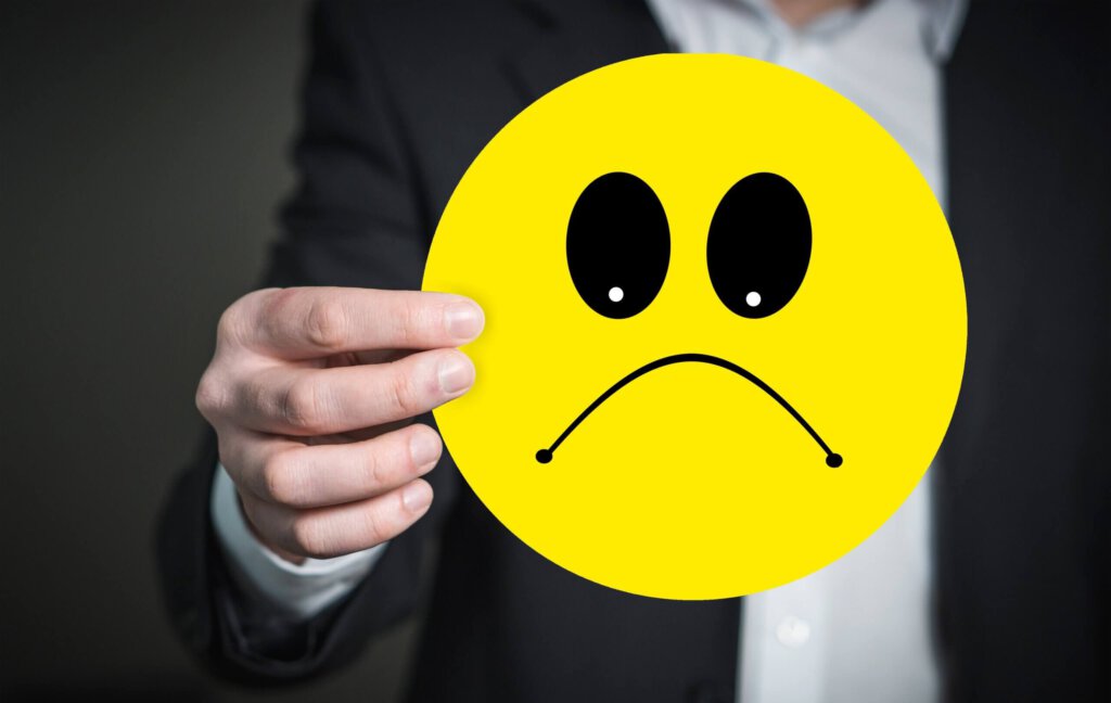 Ein Smiley mit traurigem Gesicht