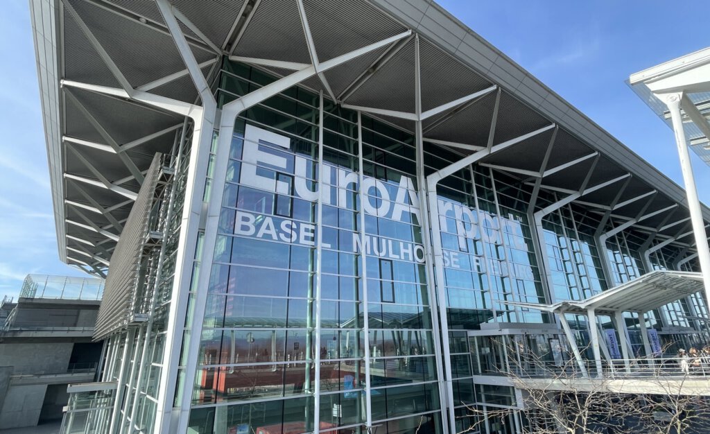 Hauptgebäude des Euroairports Basel Mulhouse Freiburg
